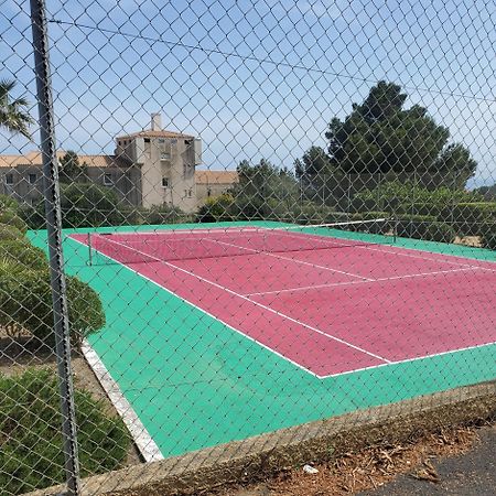 Appt 2 Ou 4 Personnes Avec Piscine, Tennis Et Parking Prive Fleury  Eksteriør billede