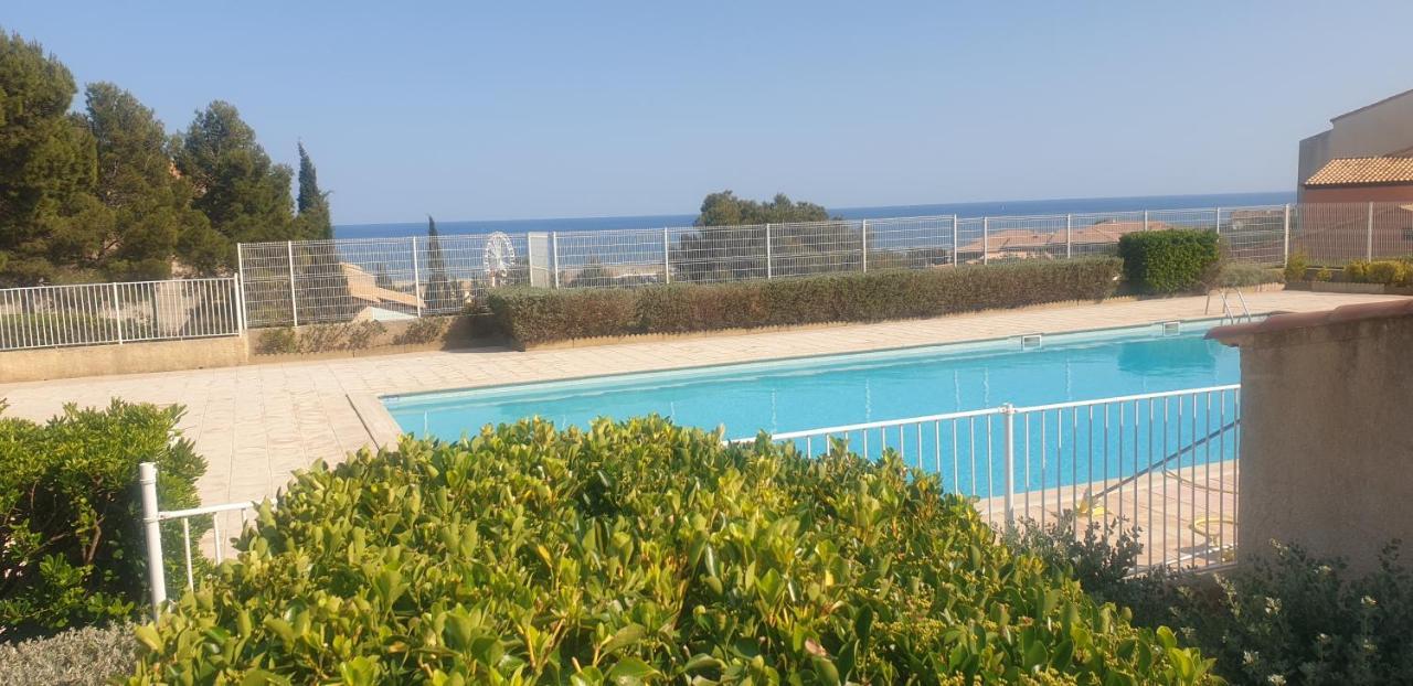Appt 2 Ou 4 Personnes Avec Piscine, Tennis Et Parking Prive Fleury  Eksteriør billede